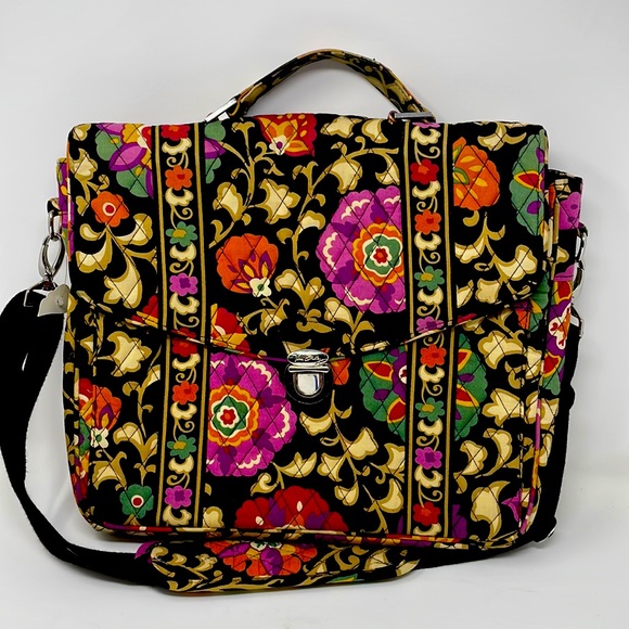 Vera Bradley Handbags - Vera Bradley computer bag in excellent condition